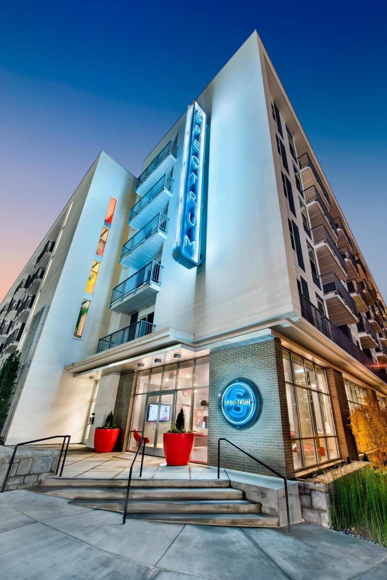Spectacular By Bca Furnished Spec1b 454 F Vakantiehuis *